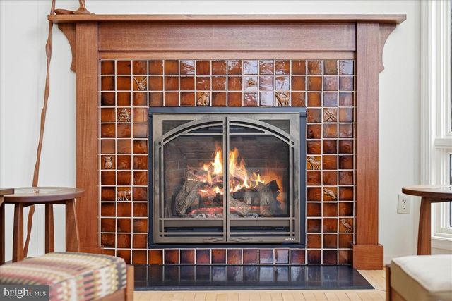 1156 EAGLES NEST LN, Harpers Ferry, WV 25425