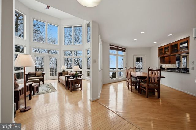 1156 EAGLES NEST LN, Harpers Ferry, WV 25425