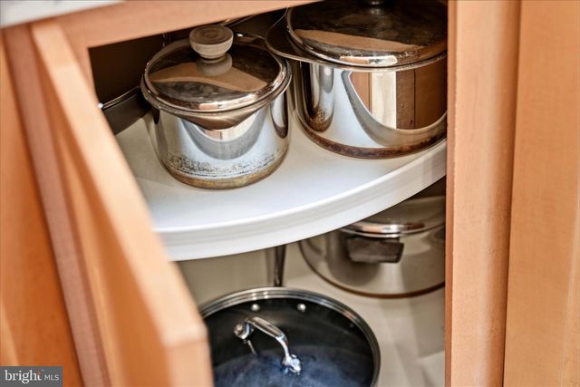 1156 EAGLES NEST LN, Harpers Ferry, WV 25425