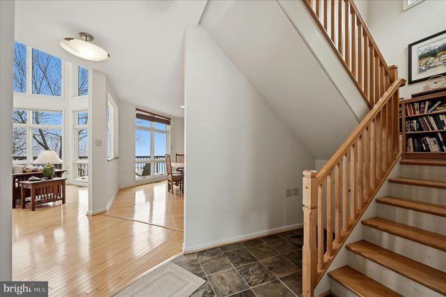 1156 EAGLES NEST LN, Harpers Ferry, WV 25425