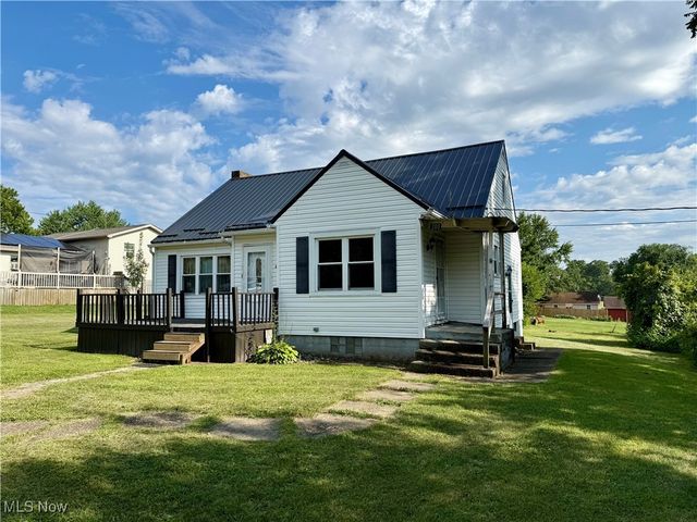 200 Cross Street, Hopedale, OH 43976