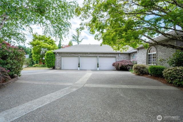 8024 68th Loop SE, Olympia, WA 98513