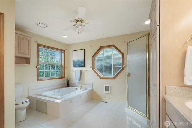 8024 68th Loop SE, Olympia, WA 98513