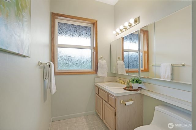 8024 68th Loop SE, Olympia, WA 98513
