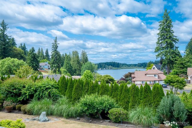 8024 68th Loop SE, Olympia, WA 98513