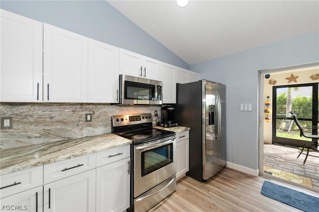 2939 NW 4th PL, Cape Coral, FL 33993