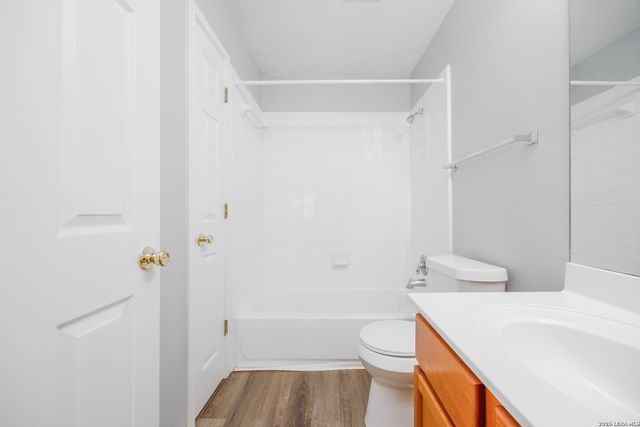 2438 Encino Cedros, San Antonio, TX 78259