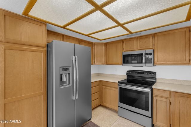 6945 W COLUMBINE Drive, Peoria, AZ 85381