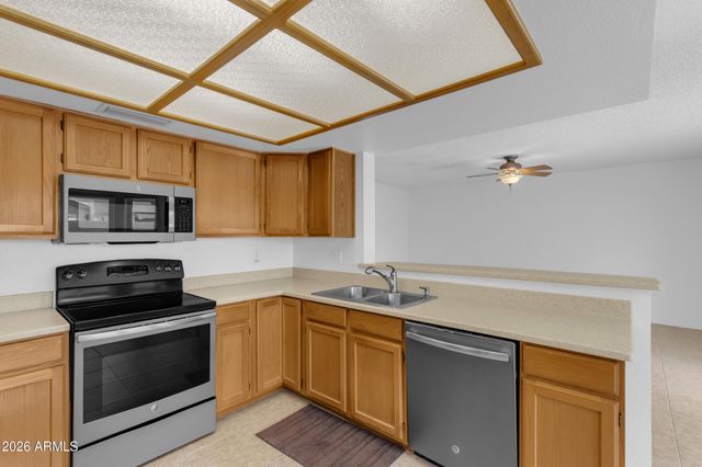 6945 W COLUMBINE Drive, Peoria, AZ 85381