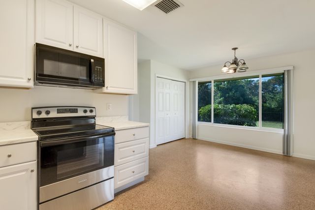 2022 Collier Avenue, Lake Worth, FL 33461