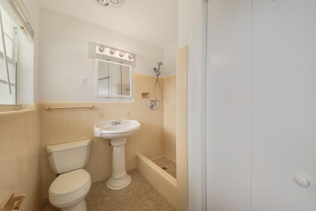 2022 Collier Avenue, Lake Worth, FL 33461