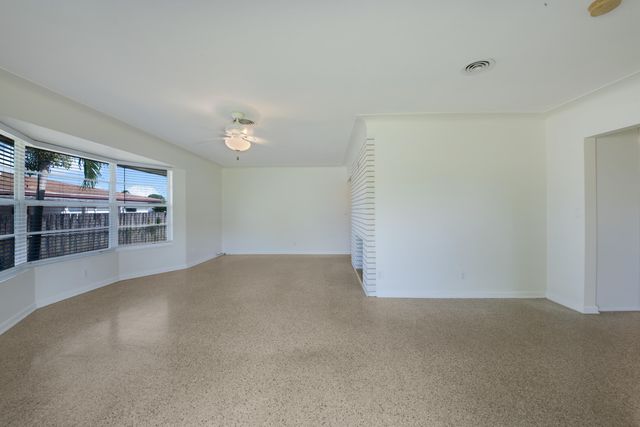 2022 Collier Avenue, Lake Worth, FL 33461