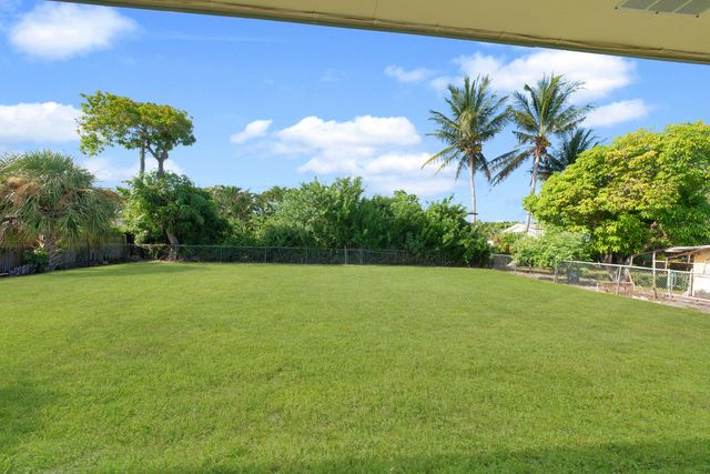2022 Collier Avenue, Lake Worth, FL 33461