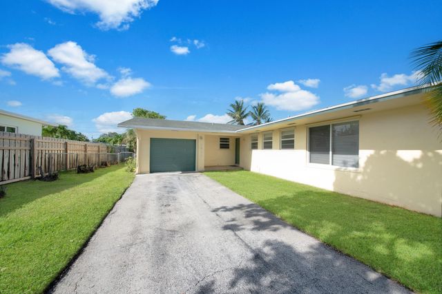 2022 Collier Avenue, Lake Worth, FL 33461