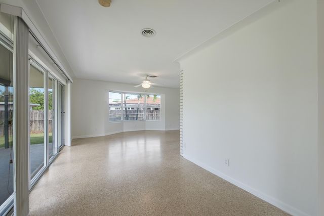 2022 Collier Avenue, Lake Worth, FL 33461