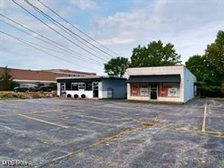 6624/6626 Engle Road, Middleburg Heights, OH 44130