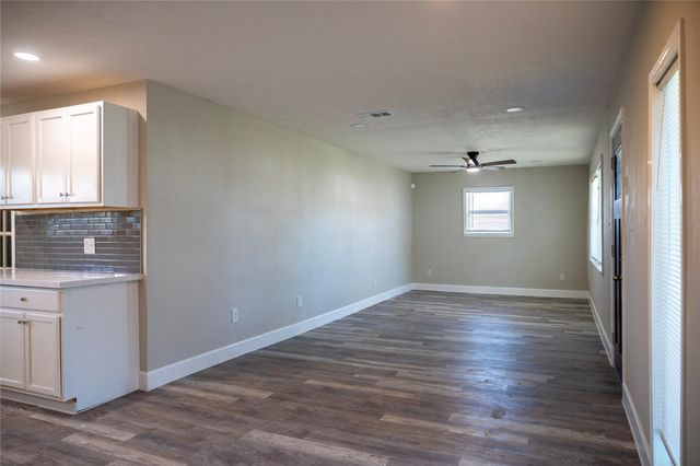 5502 Elm Tree Drive, Houston, TX 77048