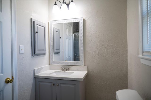 5502 Elm Tree Drive, Houston, TX 77048