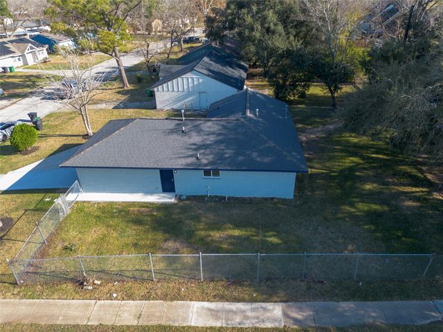 5502 Elm Tree Drive, Houston, TX 77048