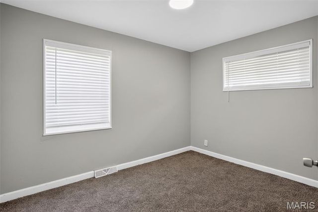 5563 Winchelsea Drive, St Louis, MO 63121
