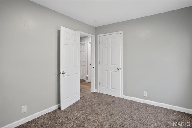 5563 Winchelsea Drive, St Louis, MO 63121