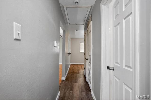 5563 Winchelsea Drive, St Louis, MO 63121