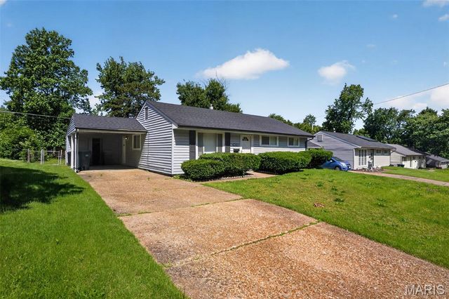 5563 Winchelsea Drive, St Louis, MO 63121
