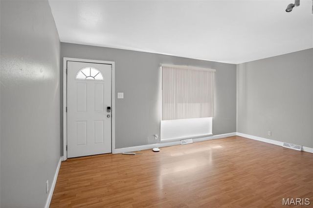 5563 Winchelsea Drive, St Louis, MO 63121