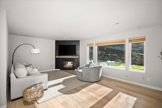 525 W Bolan Ave, Spokane, WA 99224