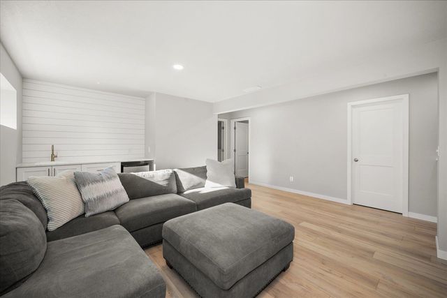 525 W Bolan Ave, Spokane, WA 99224