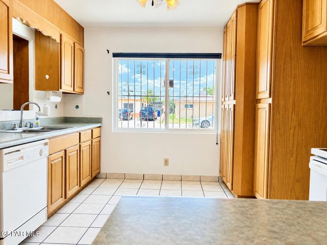 7304 PARKLAND Drive, El Paso, TX 79925