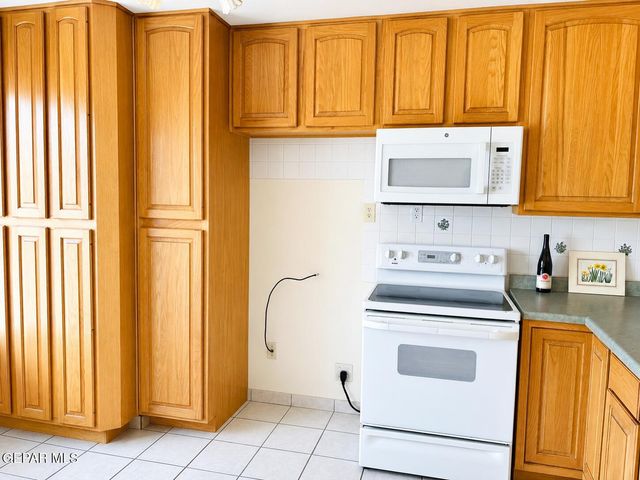 7304 PARKLAND Drive, El Paso, TX 79925