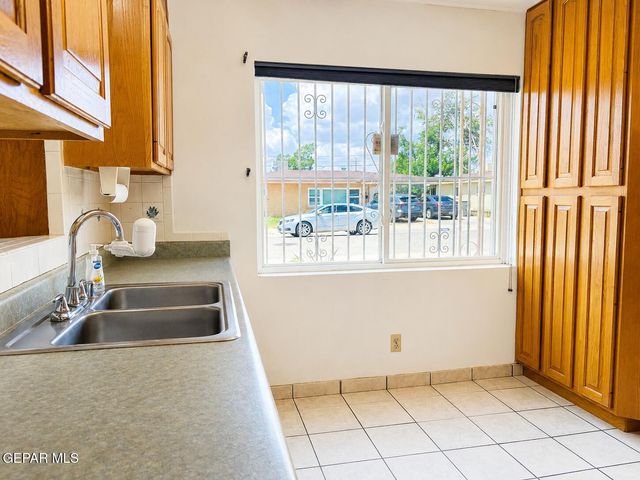 7304 PARKLAND Drive, El Paso, TX 79925