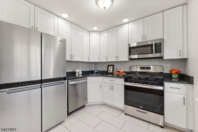 57 Daria Lane, Berkeley Heights Twp., NJ 07922