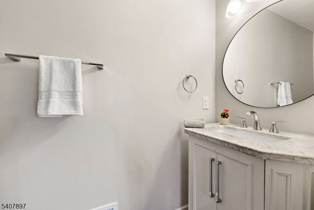 57 Daria Lane, Berkeley Heights Twp., NJ 07922