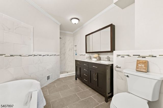 57 Daria Lane, Berkeley Heights Twp., NJ 07922