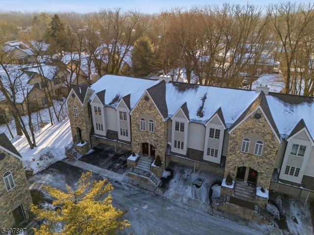 57 Daria Lane, Berkeley Heights Twp., NJ 07922