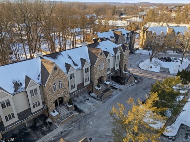 57 Daria Lane, Berkeley Heights Twp., NJ 07922