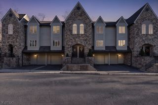 57 Daria Lane, Berkeley Heights Twp., NJ 07922