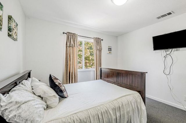 615 Heron Drive, Los Banos, CA 93635