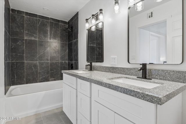 4806 W ROSE Lane, Glendale, AZ 85301