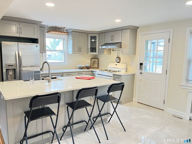 41 Baxter Drive, Norwalk, CT 06854
