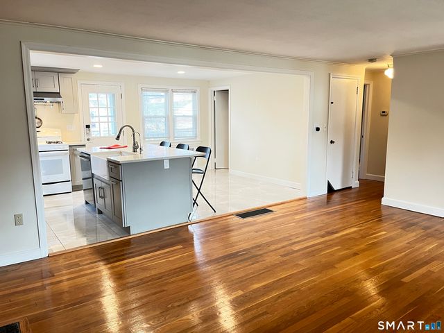 41 Baxter Drive, Norwalk, CT 06854