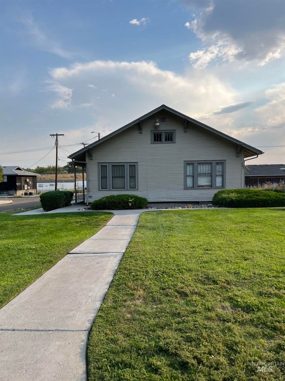 151 NW 8th St, Ontario, OR 97914 photo 4