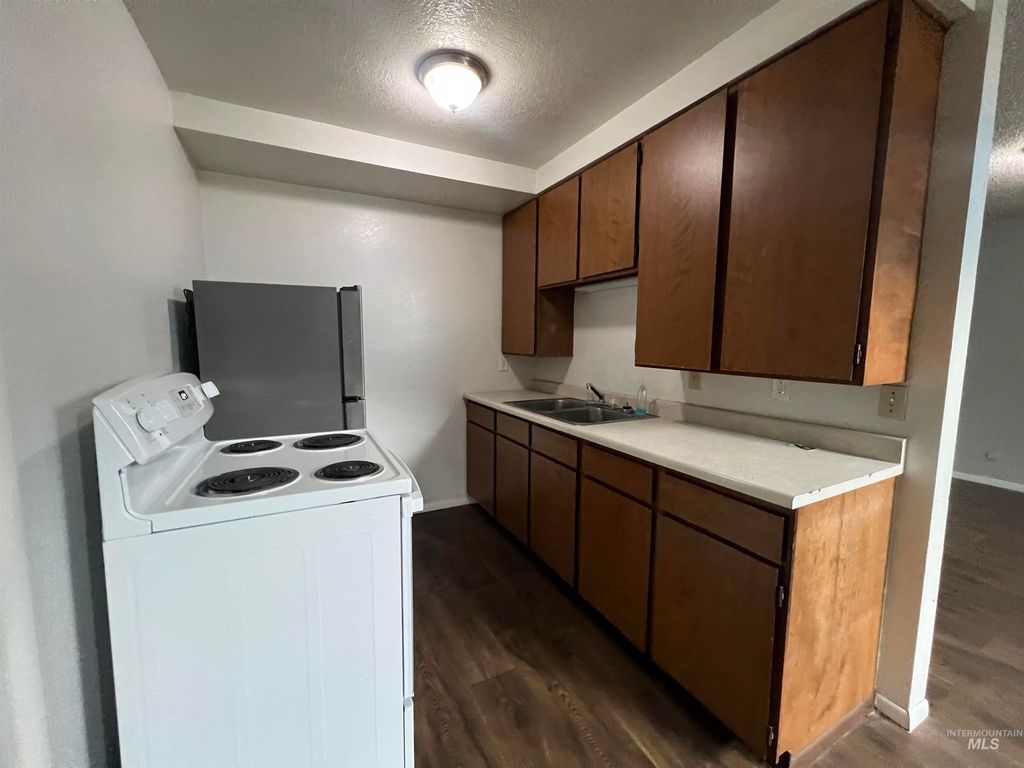 151 NW 8th St, Ontario, OR 97914 photo 7