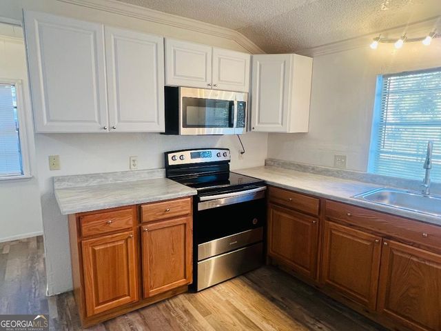 11 W Moore Street, Statesboro, GA 30458