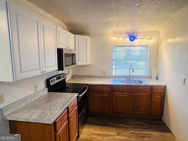 11 W Moore Street, Statesboro, GA 30458