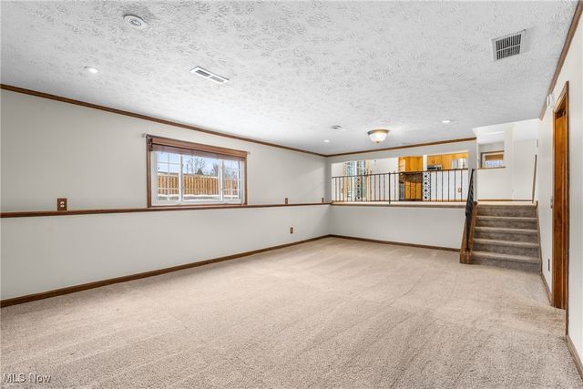 6619 Rosedale Drive, Amherst, OH 44001