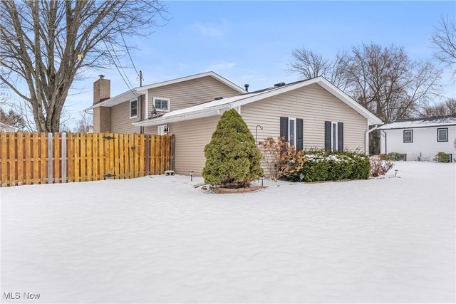 6619 Rosedale Drive, Amherst, OH 44001