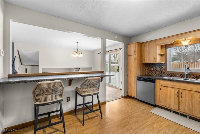 6619 Rosedale Drive, Amherst, OH 44001